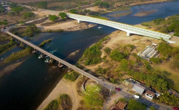 Miles ya cruzan por nuevo puente para viajar de zona central al litoral