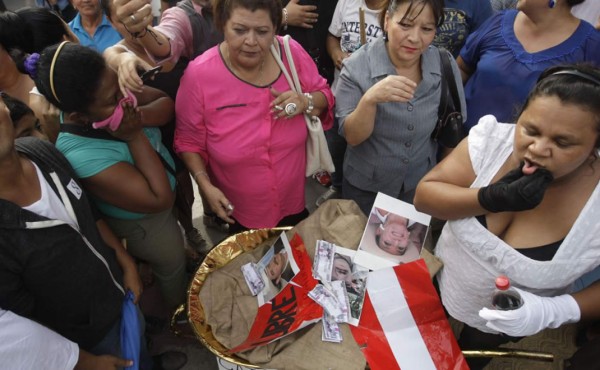 Nacionalistas realizan marcha para condenar la impunidad