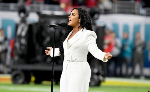 Demi Lovato y su emotiva interpretación del himno de EEUU en el Super Bowl 2020