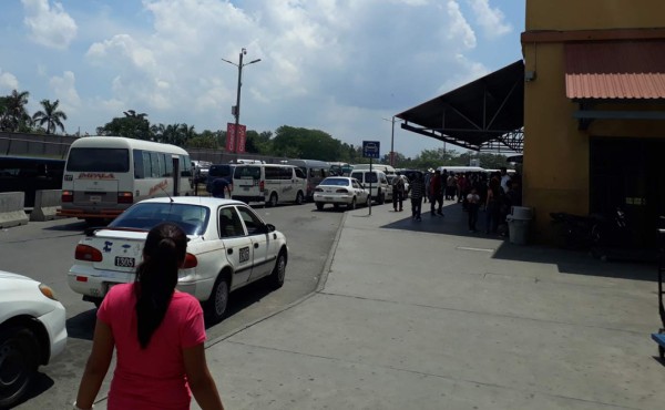 Terminal de buses operó normal durante el feriado