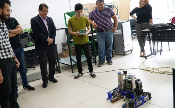 La robótica toma auge en colegios y universidades sampedranas