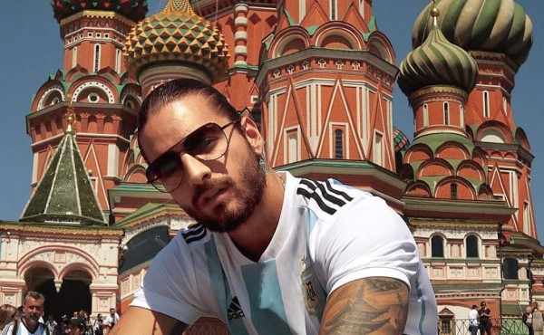 Roban $800,000 a Maluma en Rusia