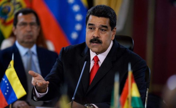 Maduro dice que ha detenido militares por apoyar supuesto complot de EEUU