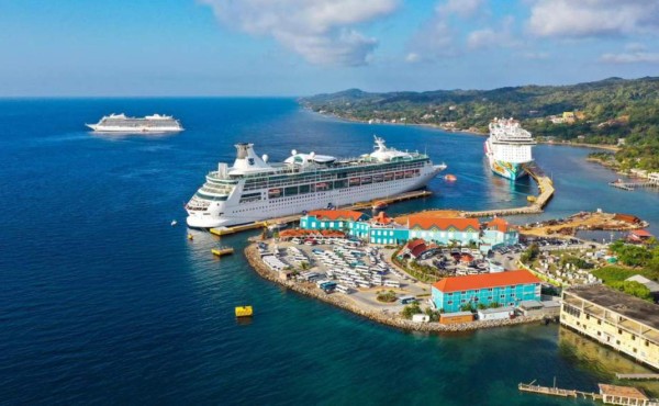 El 6 de julio retorna primer cruceros a Roatán, confirma ministra de Turismo