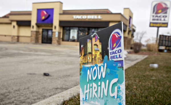 Dunkin Donuts y Taco Bell contratarán a 25,000 empleados en EEUU