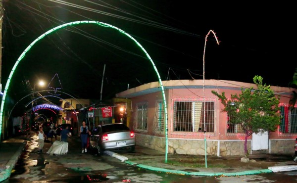 Pasaje Goascorán resalta el espíritu navideño del barrio Cabañas de San Pedro Sula