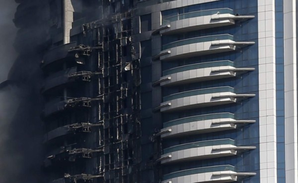 Dubái investiga las causas del incendio de hotel de lujo en Nochevieja