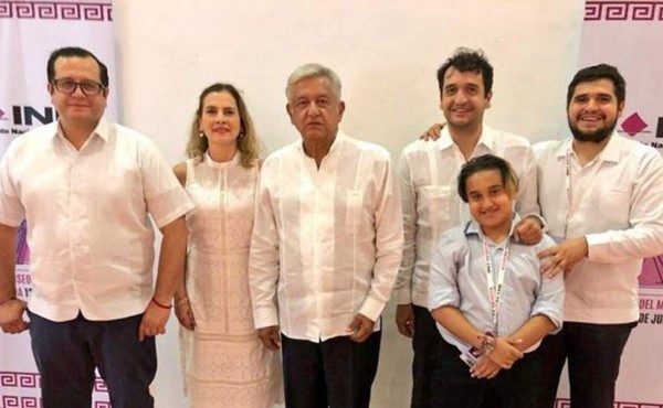 La nueva familia presidencial de México que no quiere vivir en Los Pinos