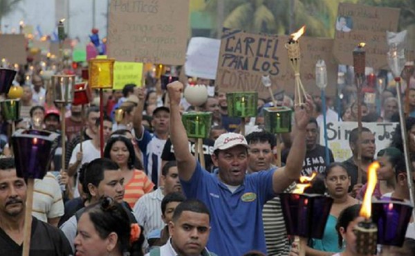 Indignados ponen en aprietos a gobiernos de Centroamérica