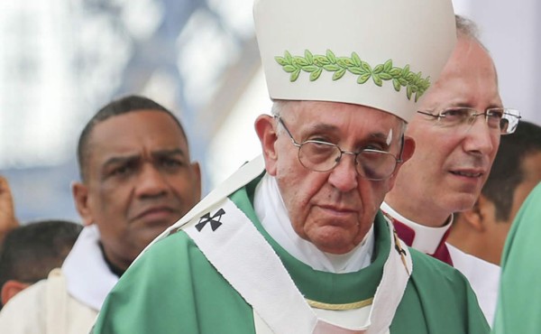 Papa Francisco pide esfuerzos para acabar con 'lacra del narcotráfico'  