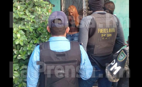 Capturan en La Ceiba a supuesta sicaria que mató a conductor de bus