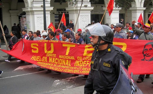 Perú declara estado de emergencia en Machu Picchu por huelga de maestros  