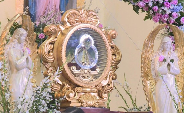 Ceibeños se unen en una vigilia por la llegada de la Virgen de Suyapa