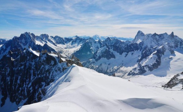 Un borracho escaló una montaña en los Alpes buscando su hotel