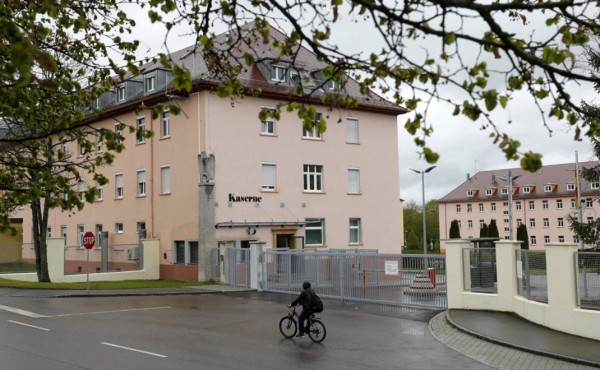 Alemania inspecciona todos sus cuarteles para eliminar símbolos nazis