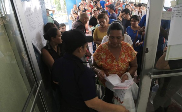 Obligan a respetar horarios de visitas en el hospital Mario Rivas