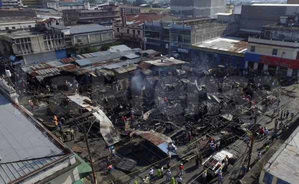 Temen mano criminal en siniestro del mercado central