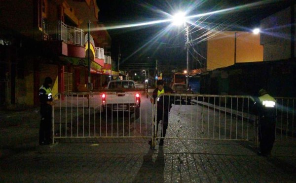 Redoblan vigilancia y cierran distrito comercial en El Progreso para frenar al COVID-19