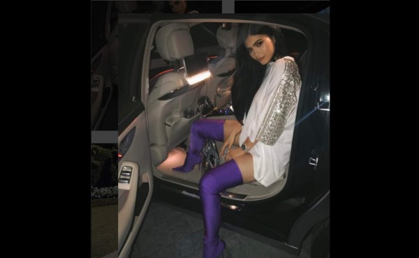 Kylie Jenner soprende con su extravagante cambio de look