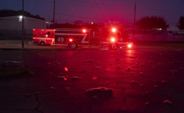 Una gran explosión sacude la ciudad estadounidense de Houston