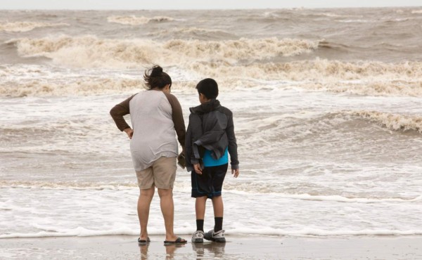 Cindy continúa arrojando intensas lluvias en Estados Unidos