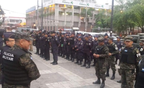 Más de 5,000 policías salen a proteger San Pedro Sula durante la Navidad