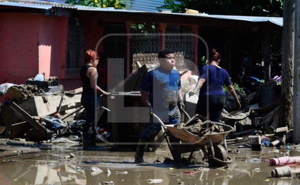 Presidente de Honduras pide ratificar alerta roja por posible impacto de nuevo ciclón
