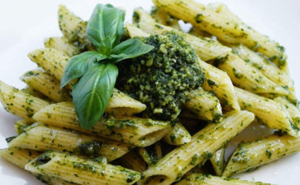 Pasta al pesto genovés