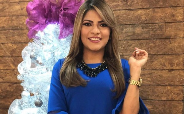 Presentadora hondureña Saraí Espinal anuncia su compromiso