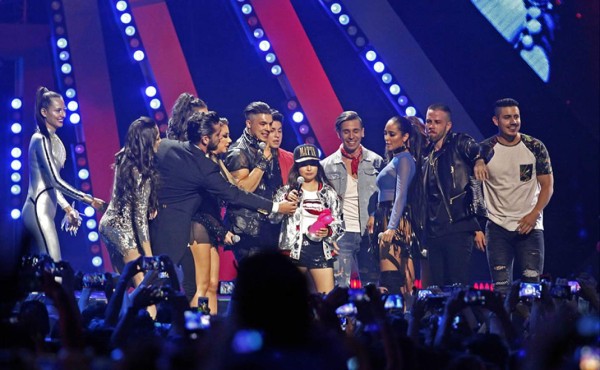 Rubí Ibarra es abucheada en premios de MTV  