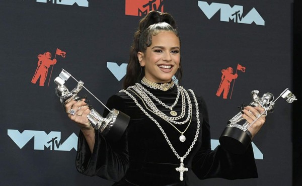 Rosalía se consagra en la escena internacional con los MTV VMAs