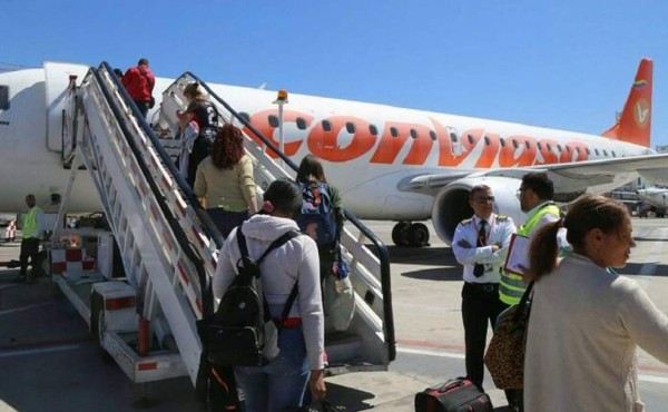 Dos aviones trasladan a más de 170 venezolanos a su país desde Ecuador