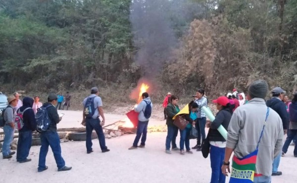 Continúan las protestas este martes en Honduras