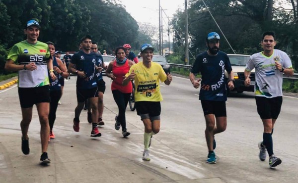 José Zelaya corrió 100 kilómetros en 11 horas por su hija de 15 años