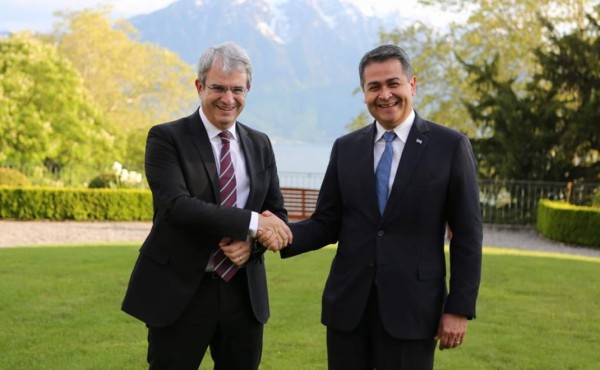 JOH expone a Nestlé en Suiza sobre el café hondureño y posible alianza