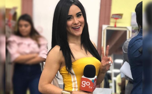 Ónice Flores recibe reconocimiento de YouTube