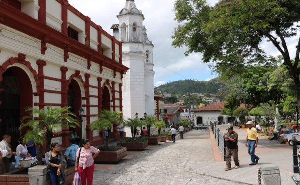 Prevén unos 46,000 casos de COVID-19 al 1 de julio en Copán