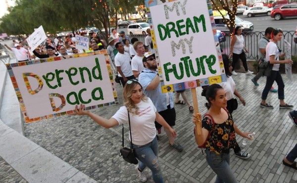 California planea invertir $30 millones en ayuda a 'dreamers'