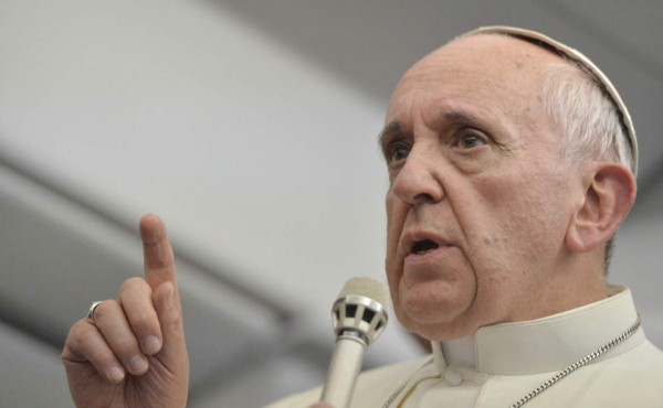 El Papa pide a los inmigrantes que no se dejen robar la esperanza