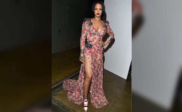 Rihanna sufrió ataque de histeria antes del Grammy