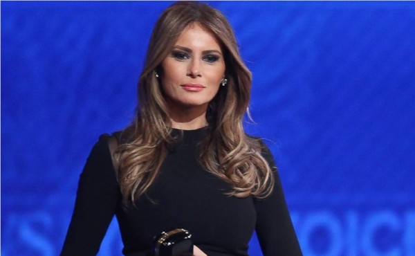 Eliminan sitio web de Melania Trump tras dudas sobre su título universitario