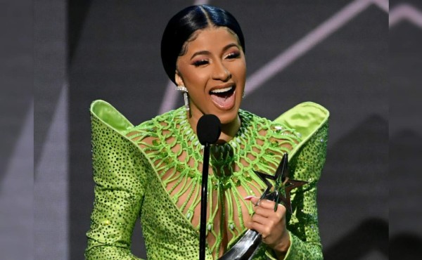 Cardi B reina en los BET Awards