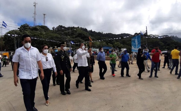 Honduras entrega la Antorcha Centroamericana de la Paz, la Libertad y la Democracia a Nicaragua