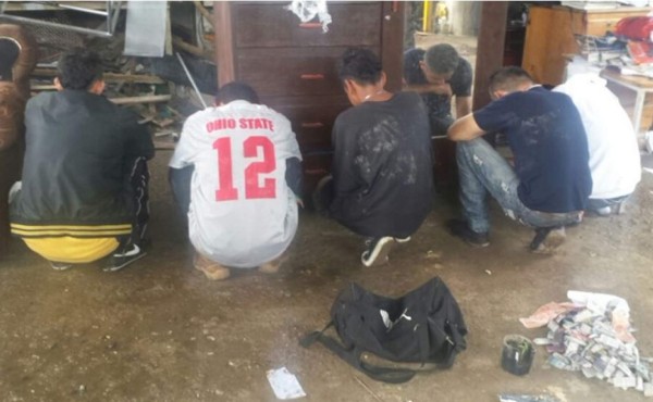 Capturan a cinco supuestos pandilleros en la Reparto Lempira de San Pedro Sula