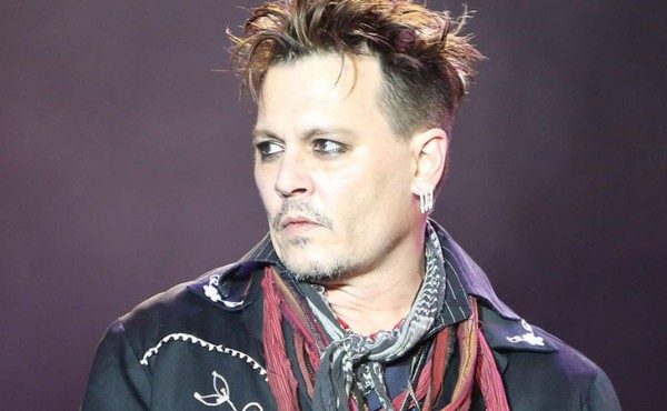Revelan presuntos textos de abuso de Johnny Depp