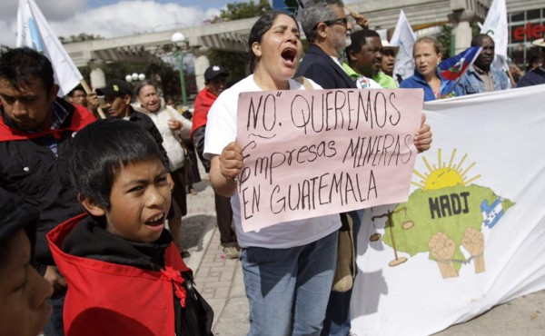 Campesinos realizan protesta contra la minería en Guatemala