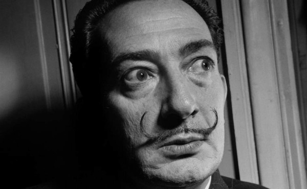 Ordenan exhumar los restos de Dalí por una demanda de paternidad