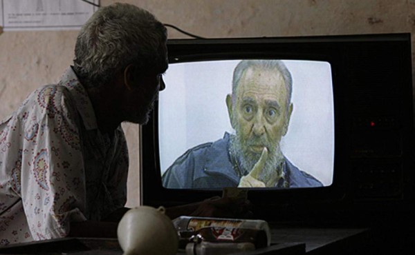 Medios cubanos colapsan tras muerte de Fidel Castro