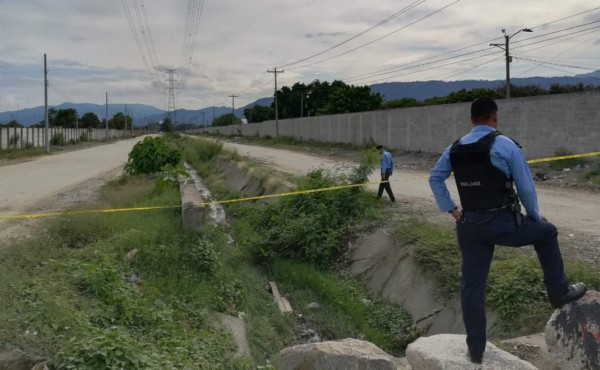 Hallan a hombre muerto dentro de una cuneta en San Pedro Sula