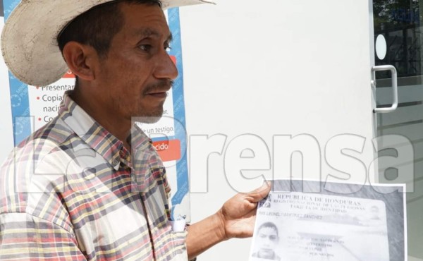 Tiburcio Chávez, tío de Denis Martínez, una de las víctimas de la explosión de un artefacto en Erandique, Lempira.